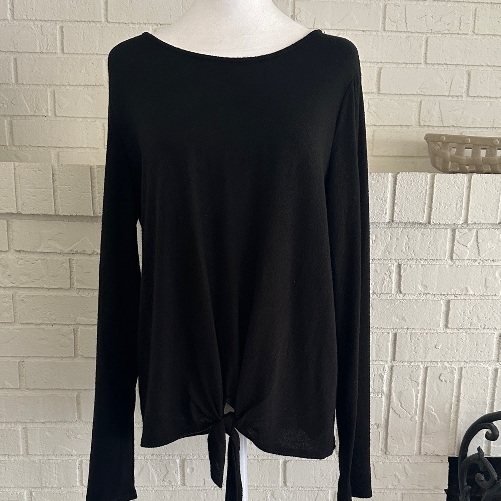 Iz Byer Black Long Sleeve Women's Lightweight Sweater with Tie Detail